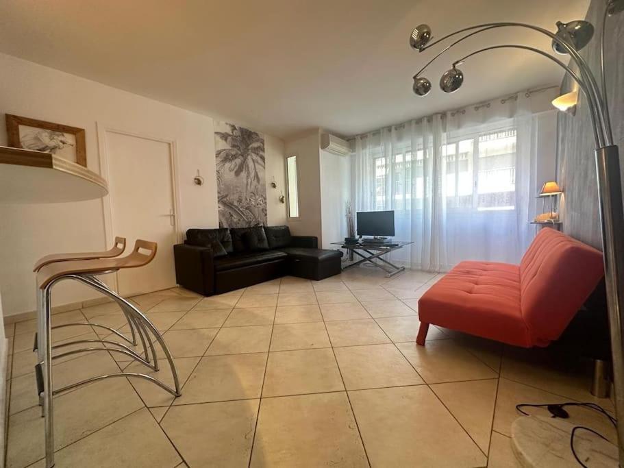 Moderne 2pieces Proche Martinez *